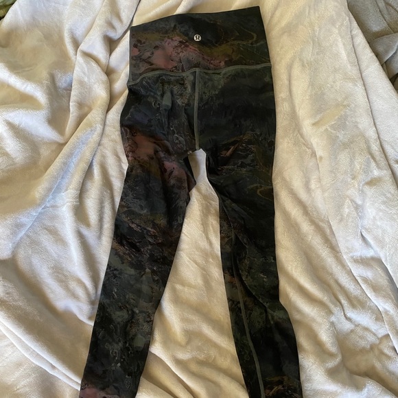 Lululemon Wunder Under High Rise Tight 28” - Picture 2 of 5